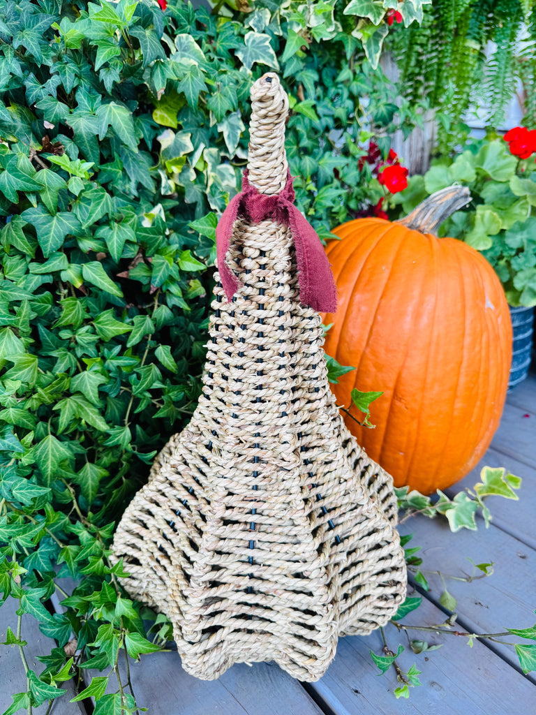 LARGE WOVEN GOURD