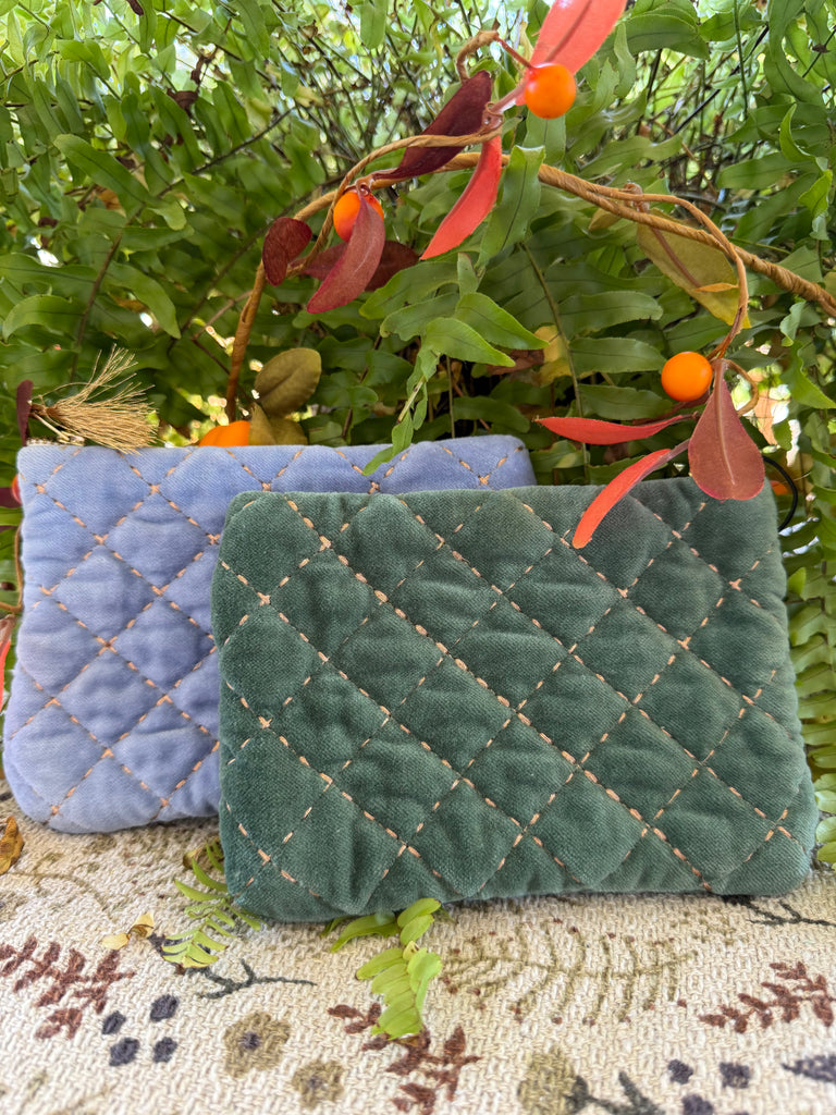 HEIRLOOM VELVET POUCH