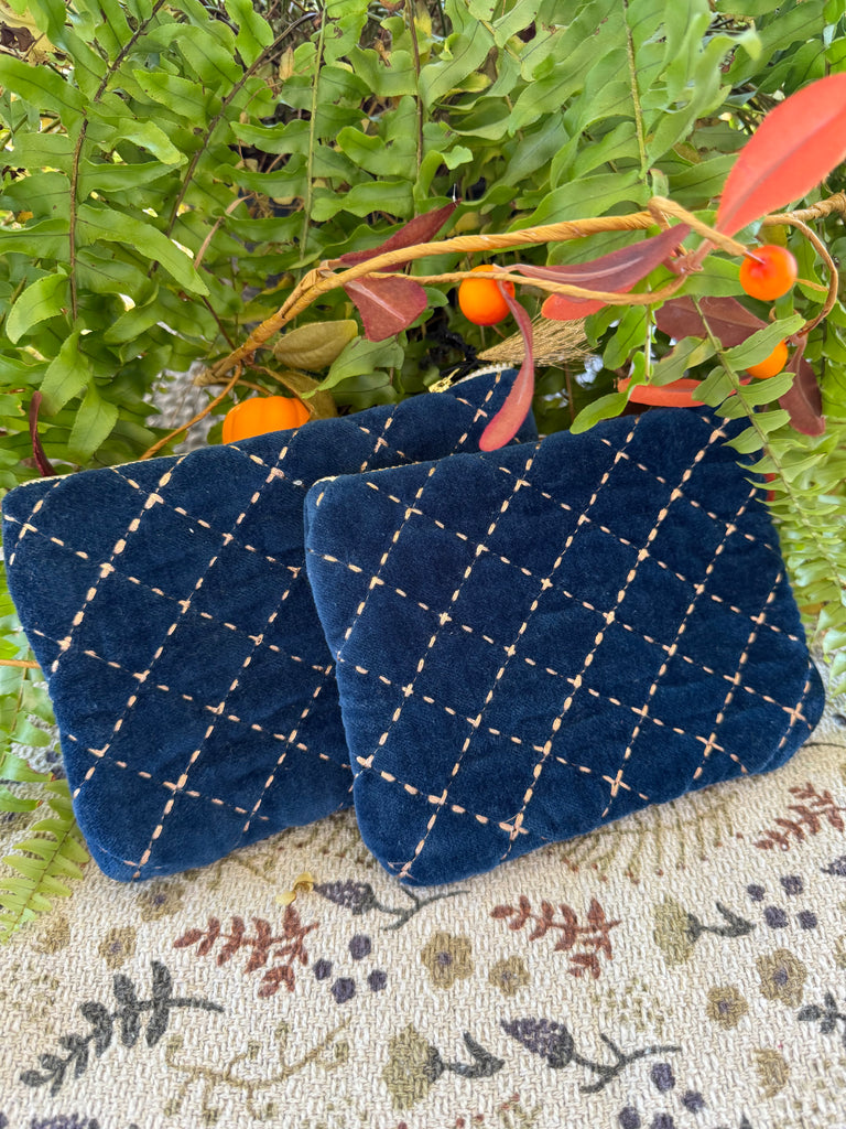 HEIRLOOM VELVET POUCH
