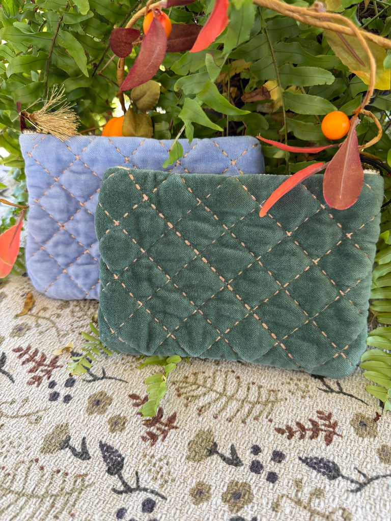 HEIRLOOM VELVET POUCH