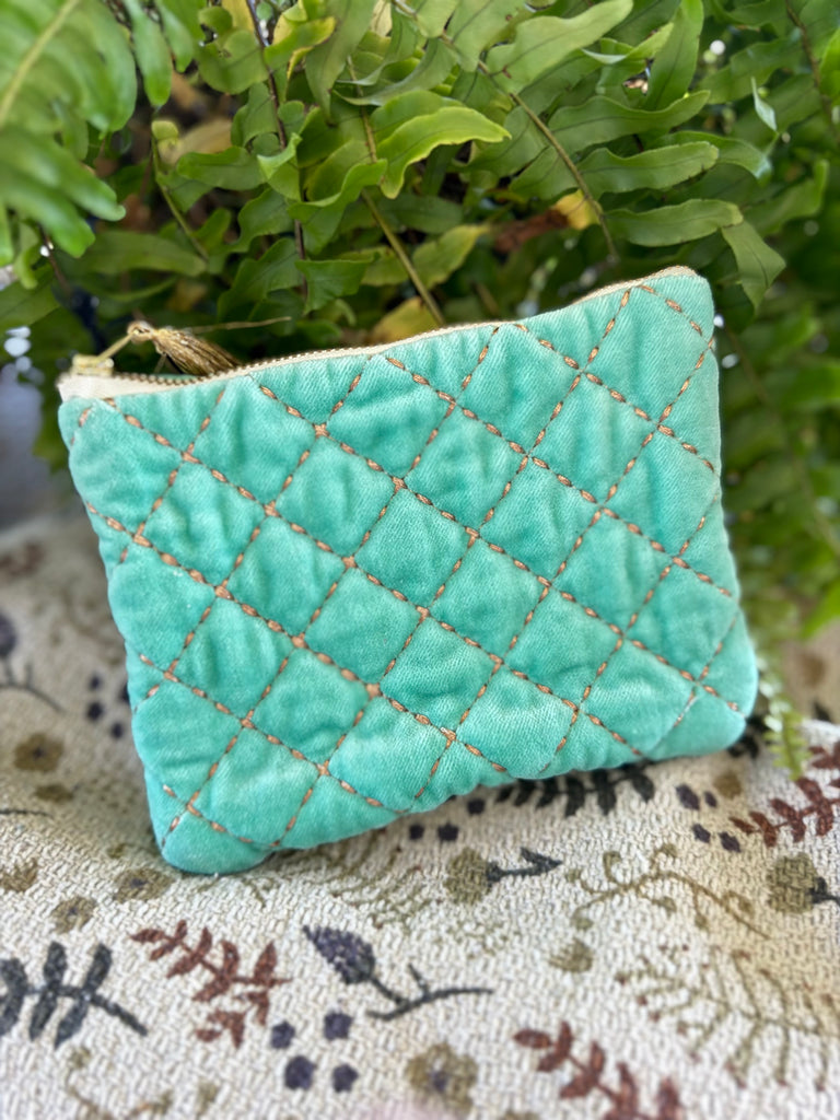 HEIRLOOM VELVET POUCH