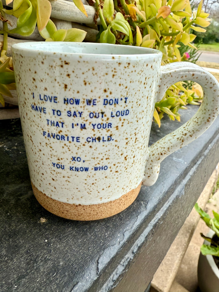 HUGS & KISSES MUG